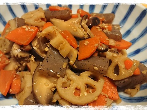 れんこん・にんじん・こんにゃく・しいたけのきんぴら